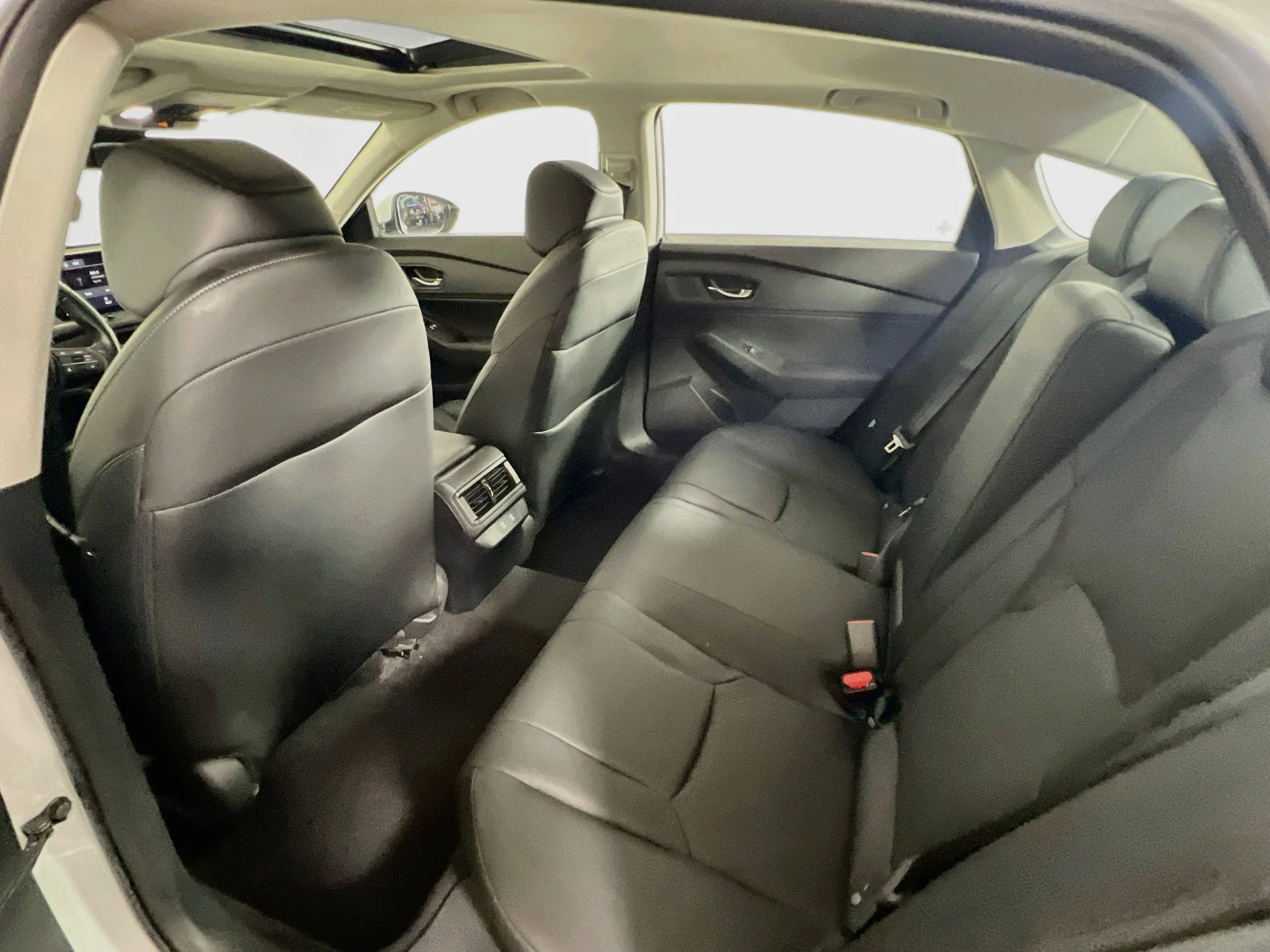 Used 2023 Platinum White Pearl Honda HYBRID EX-L BD image 14