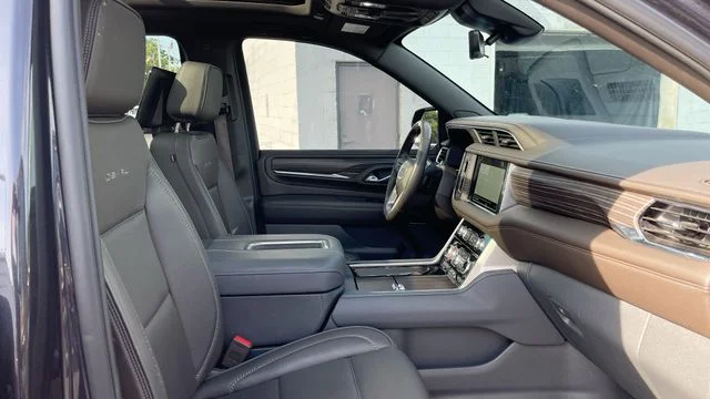2024 GMC Yukon Denali - Photo 28