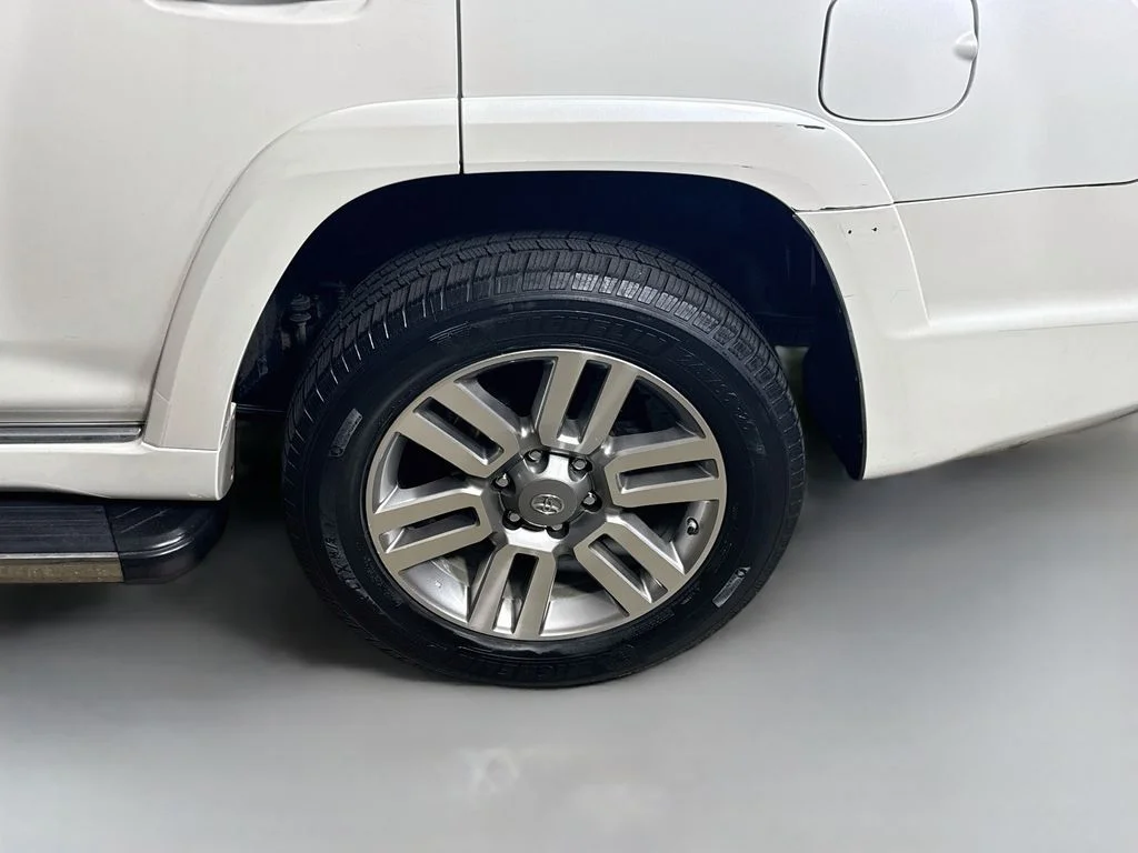 Used 2013 Blizzard Pearl Metallic Toyota Limited image 9