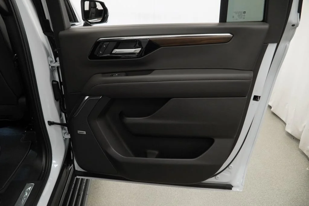 New 2026 Polar White Tricoat Chevrolet High Country image 29