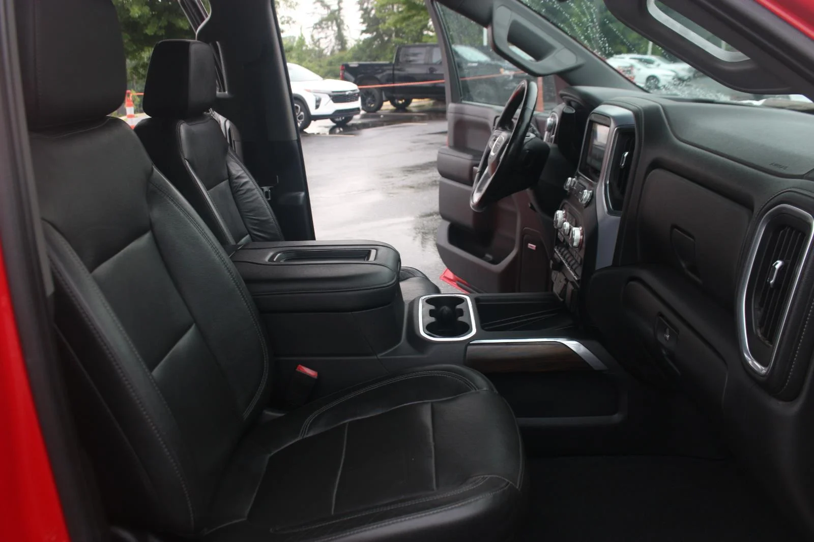 Used 2019 CARDINAL RED GMC SLT image 40