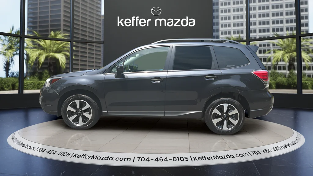 Used 2017 Dark Gray Metallic Subaru 2.5i Premium image 4