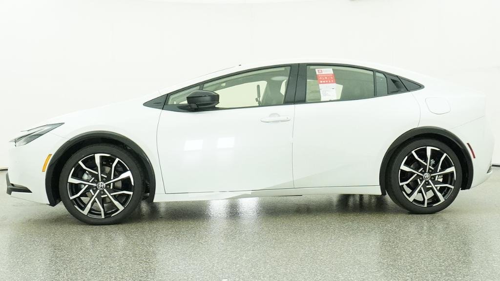New 2026 Wind Chill Pearl Toyota XSE image 16