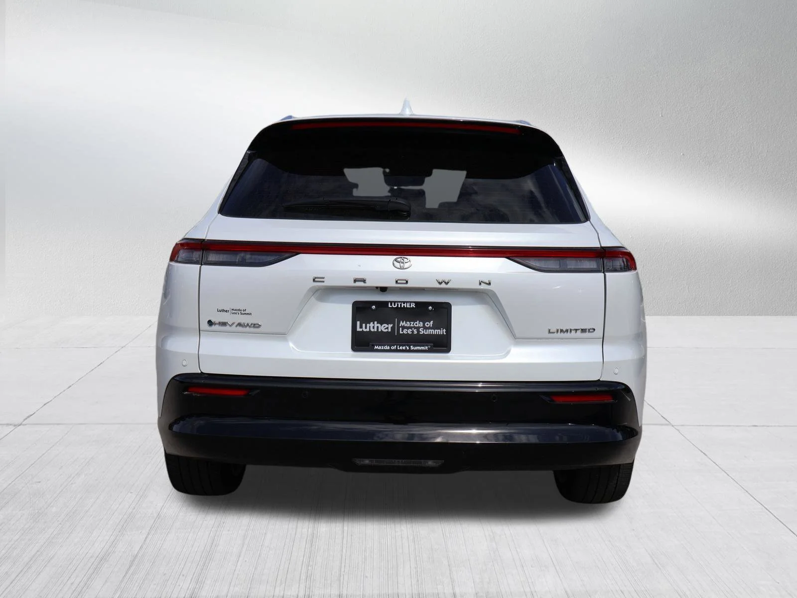Used 2025 Oxygen White Toyota Limited image 5