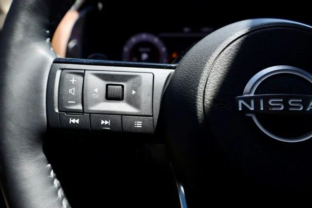 Used 2023 Gray Nissan Platinum image 25