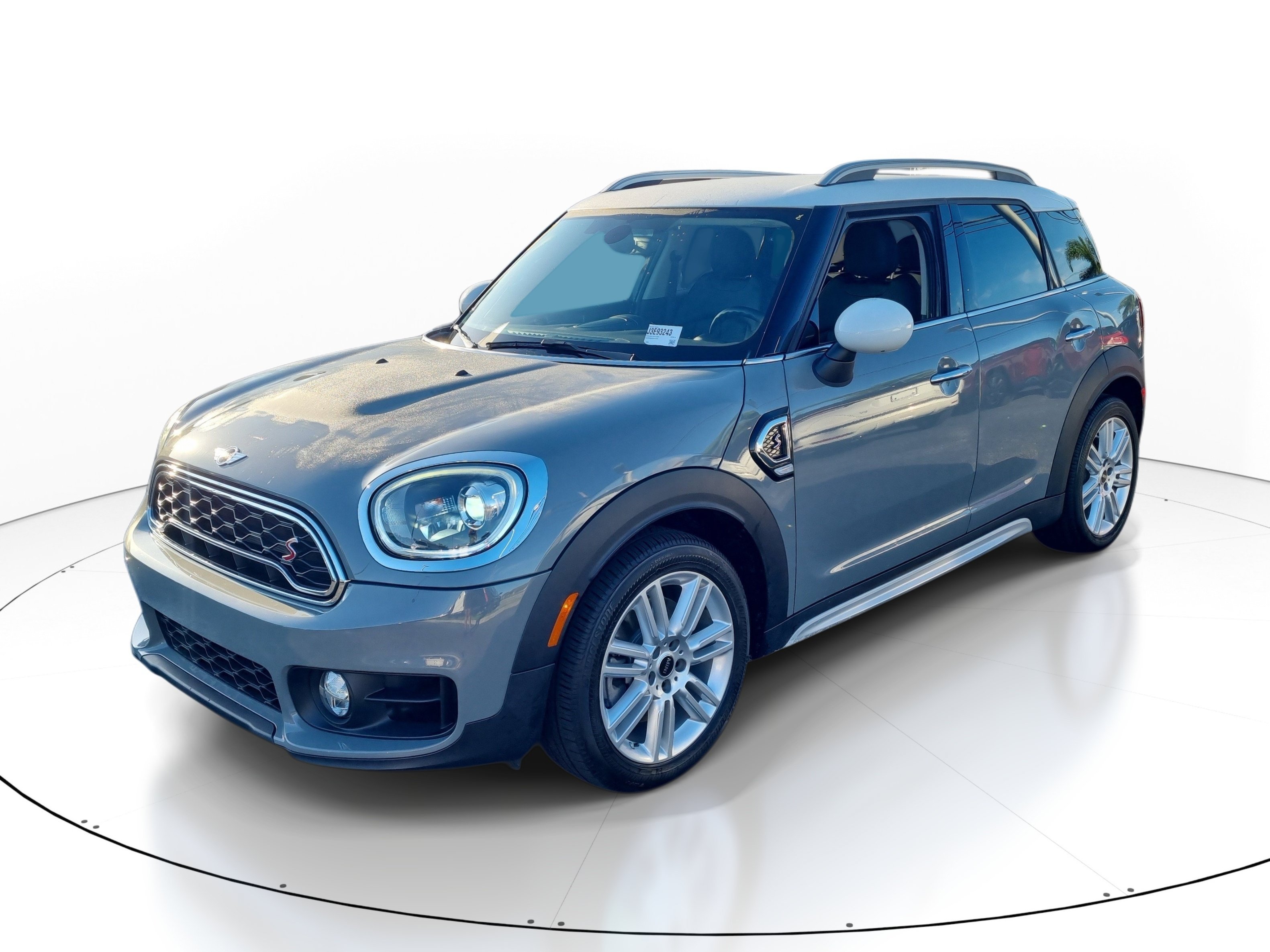 Used 2018 Moonwalk Gray Metallic MINI Cooper S image 2