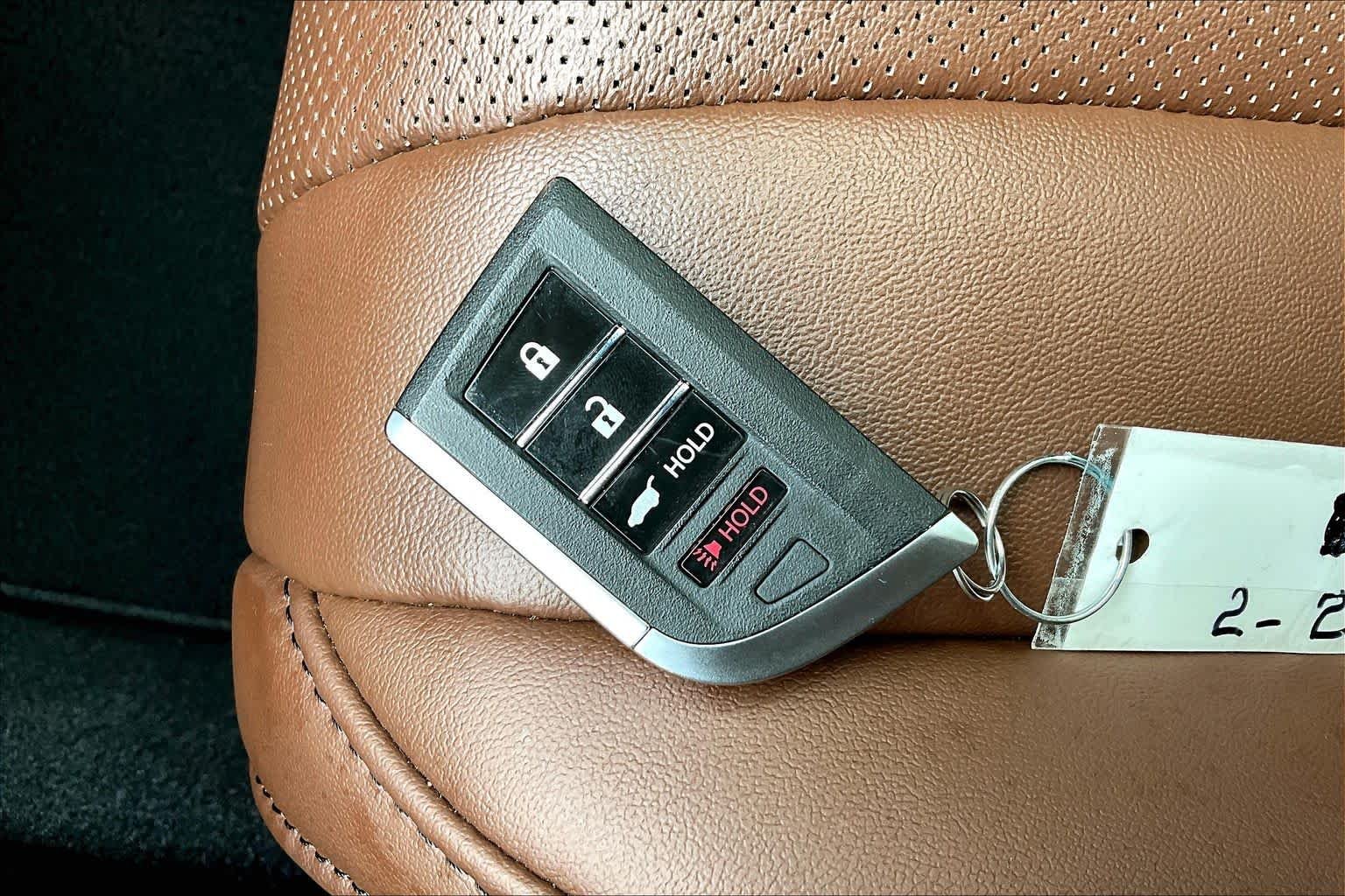 Used 2023 Platinum White Pearl Acura w/Technology Package image 15
