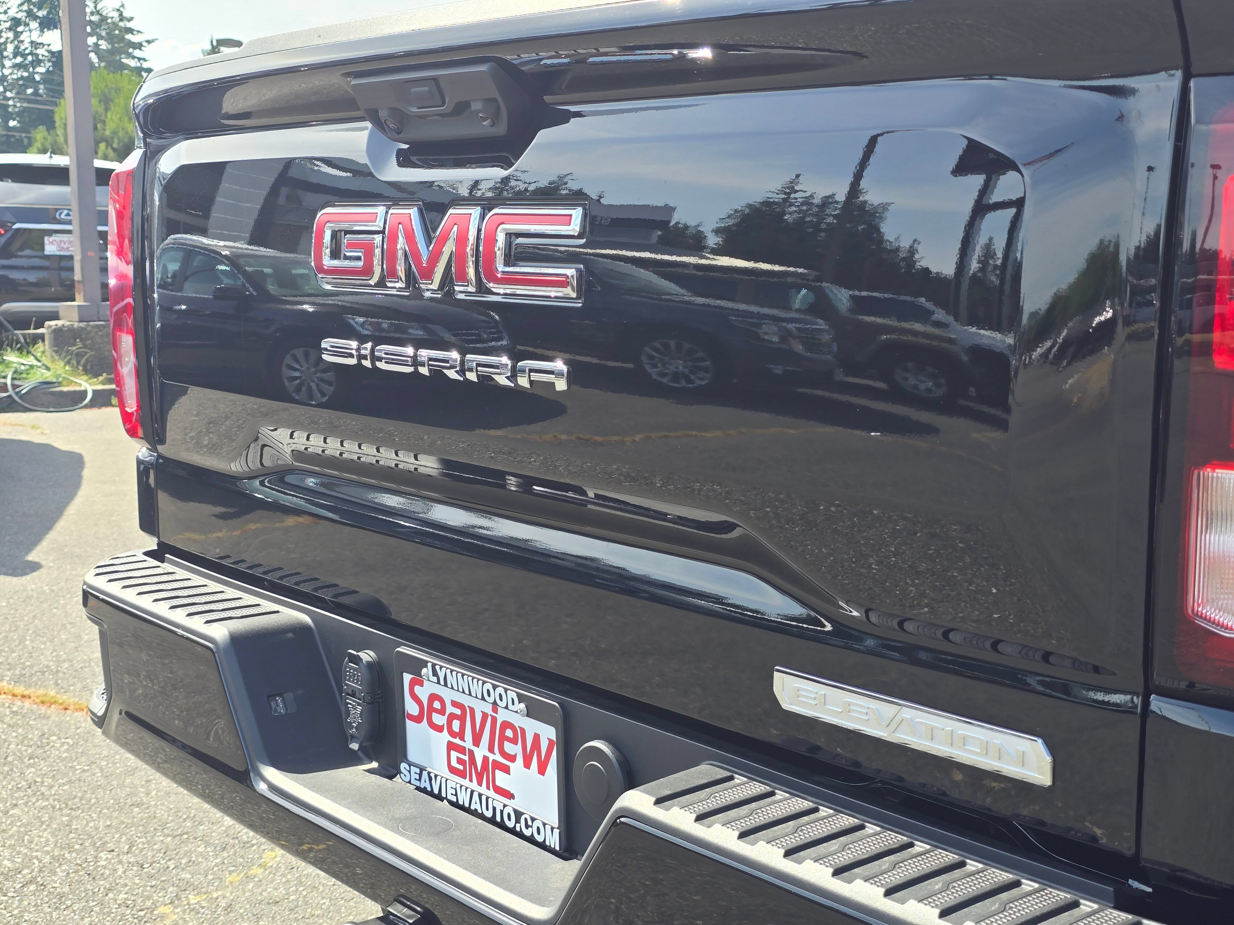 New 2026 Onyx Black GMC Elevation image 10