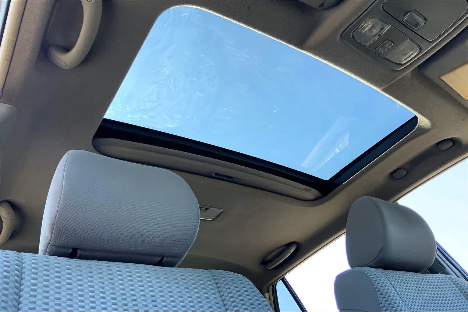 Used 2008 Galactic Gray Mica Toyota SR5 image 13