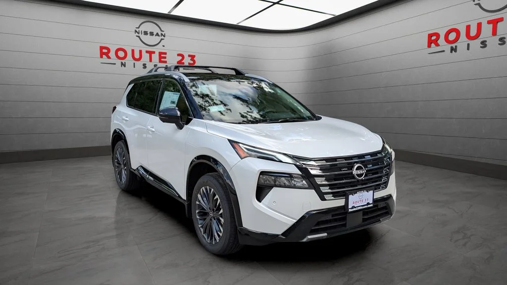 New 2026 White Nissan Platinum image 3