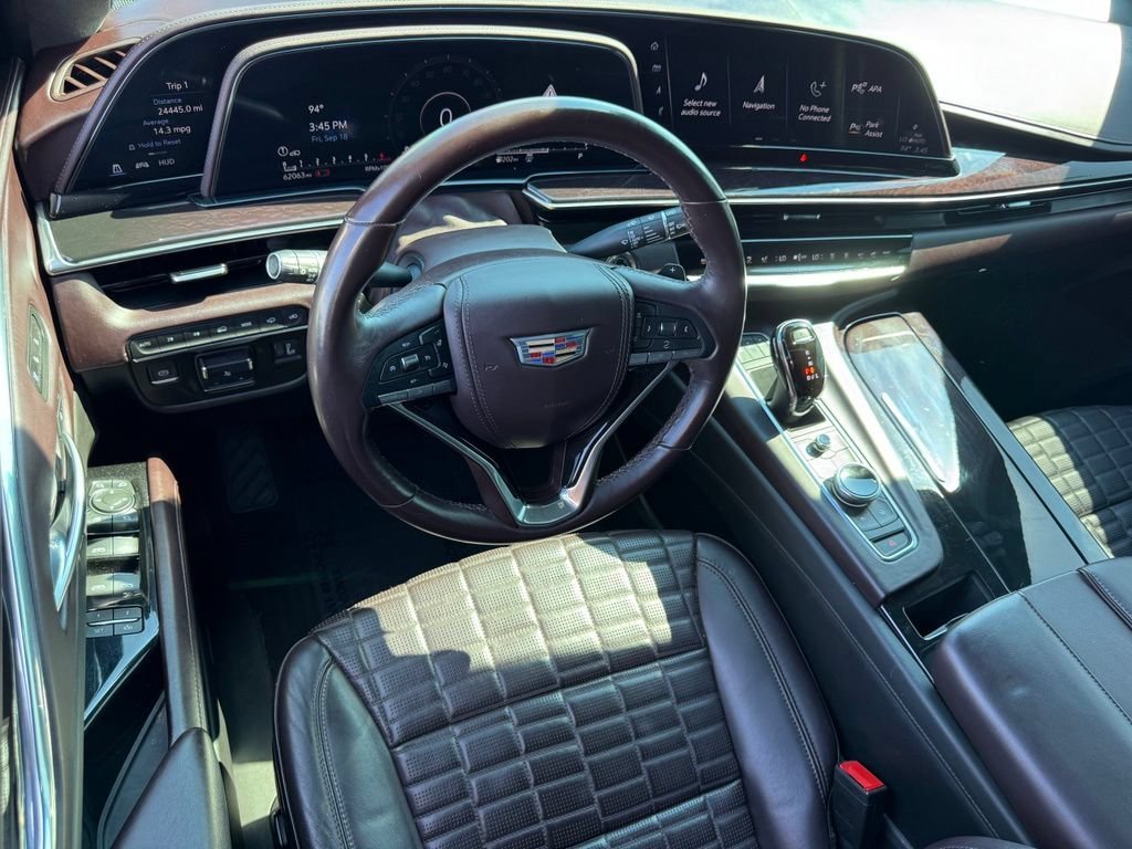 Used 2021 CRYSTAL WHITE TRICOAT Cadillac Sport Platinum image 25