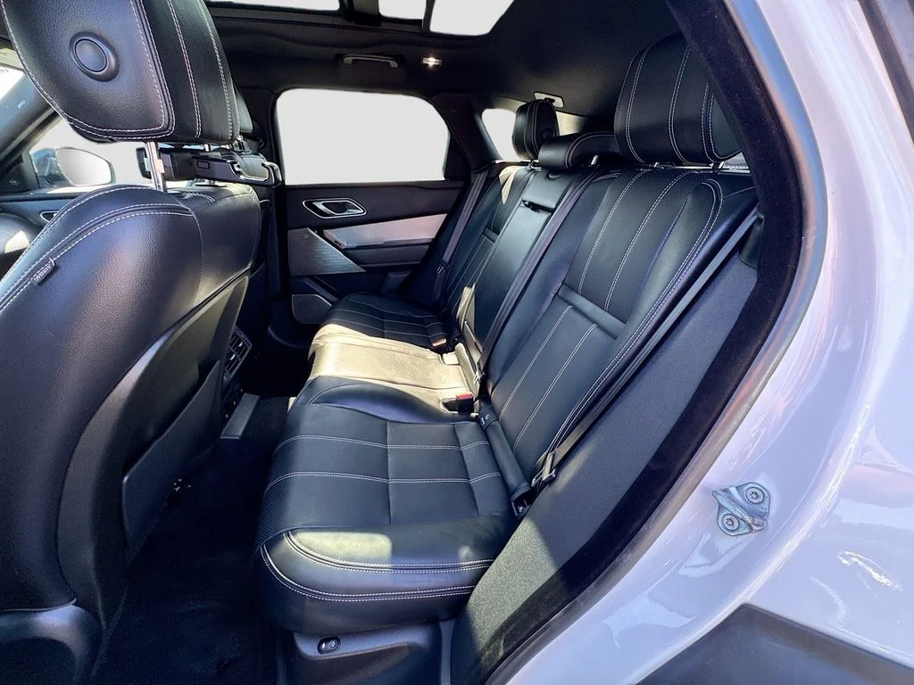 Used 2019  Land Rover SE R-Dynamic image 27