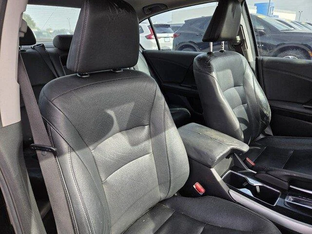 Used 2017 Modern Steel Metallic Honda EX-L image 27