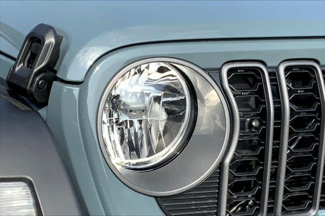 New 2026 Anvil Clear-Coat Exterior Paint Jeep Sport image 10