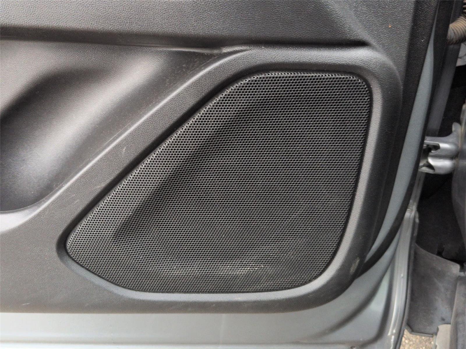 Used 2024 Sterling Metallic GMC SLE image 17