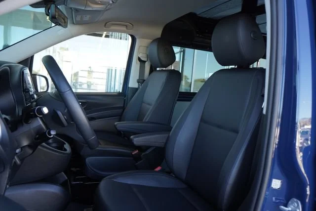 Used 2023  Mercedes-Benz 447 (VS20) image 20