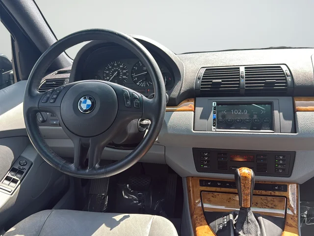 Used 2003 Black BMW 3.0i image 11