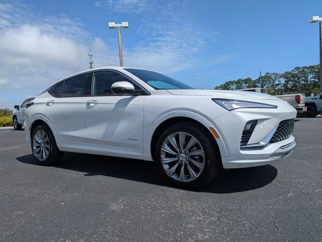 New 2026 White Frost Tricoat Buick Avenir image 2