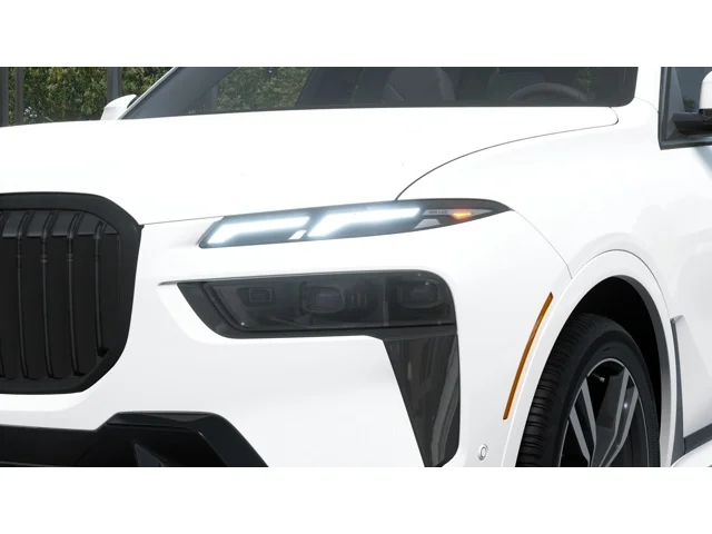 New 2027 Alpine White BMW  image 6