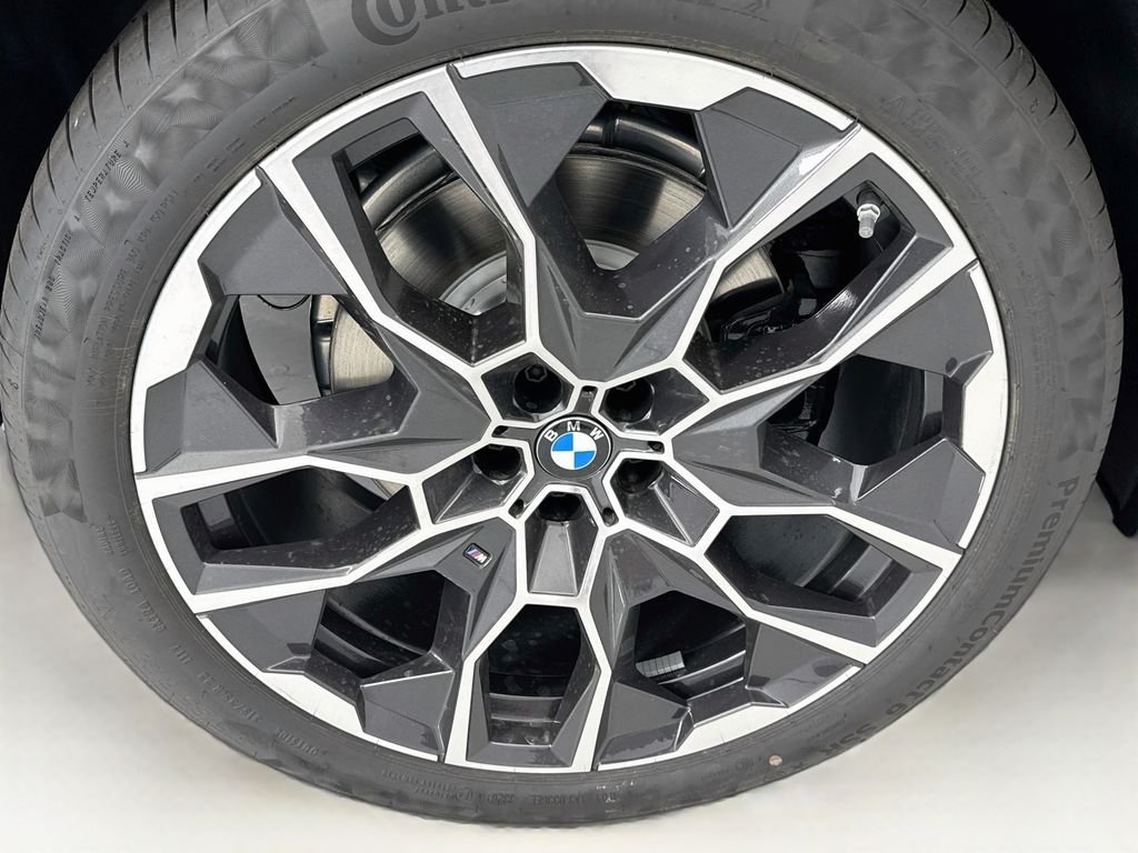 New 2027 Carbon Black Metallic BMW xDrive40i image 32