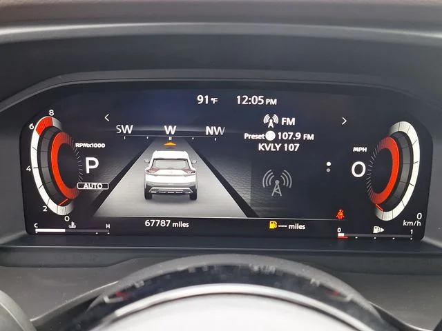 Used 2023 White Nissan Platinum image 15