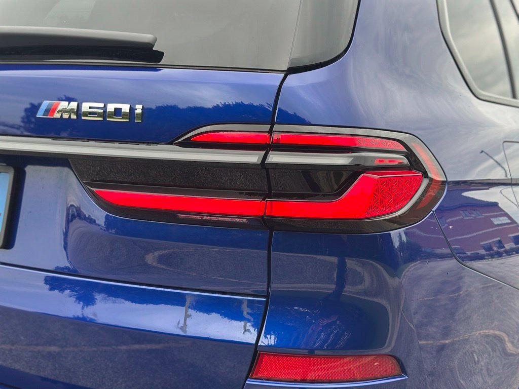 2026 BMW X7 M60i - Photo 12