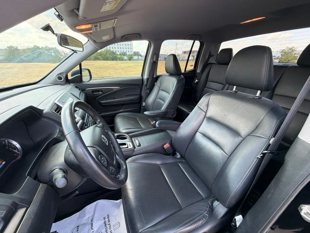 Used 2017 Black Honda RTL image 14