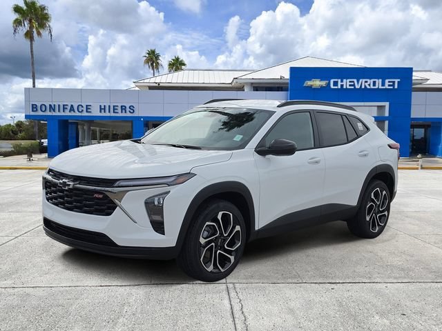 New 2026 Summit White Chevrolet 2RS image 2