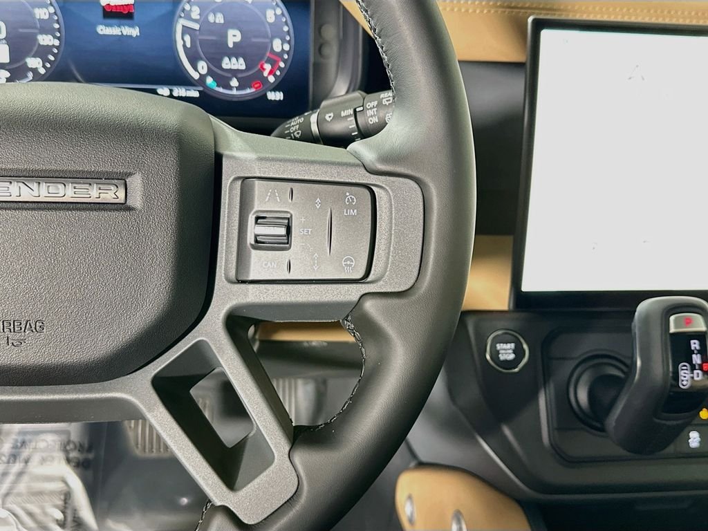 New 2026 Woolstone Green Land Rover X-Dynamic SE image 14