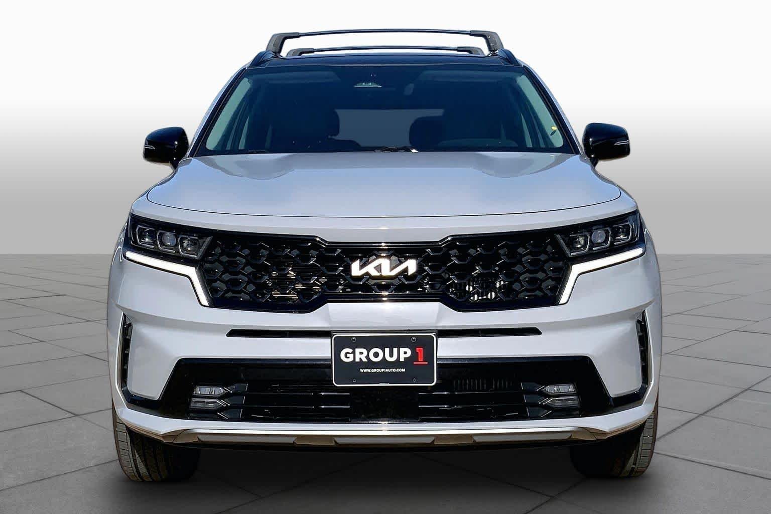 Pre-Owned 2023 Kia Sorento SX