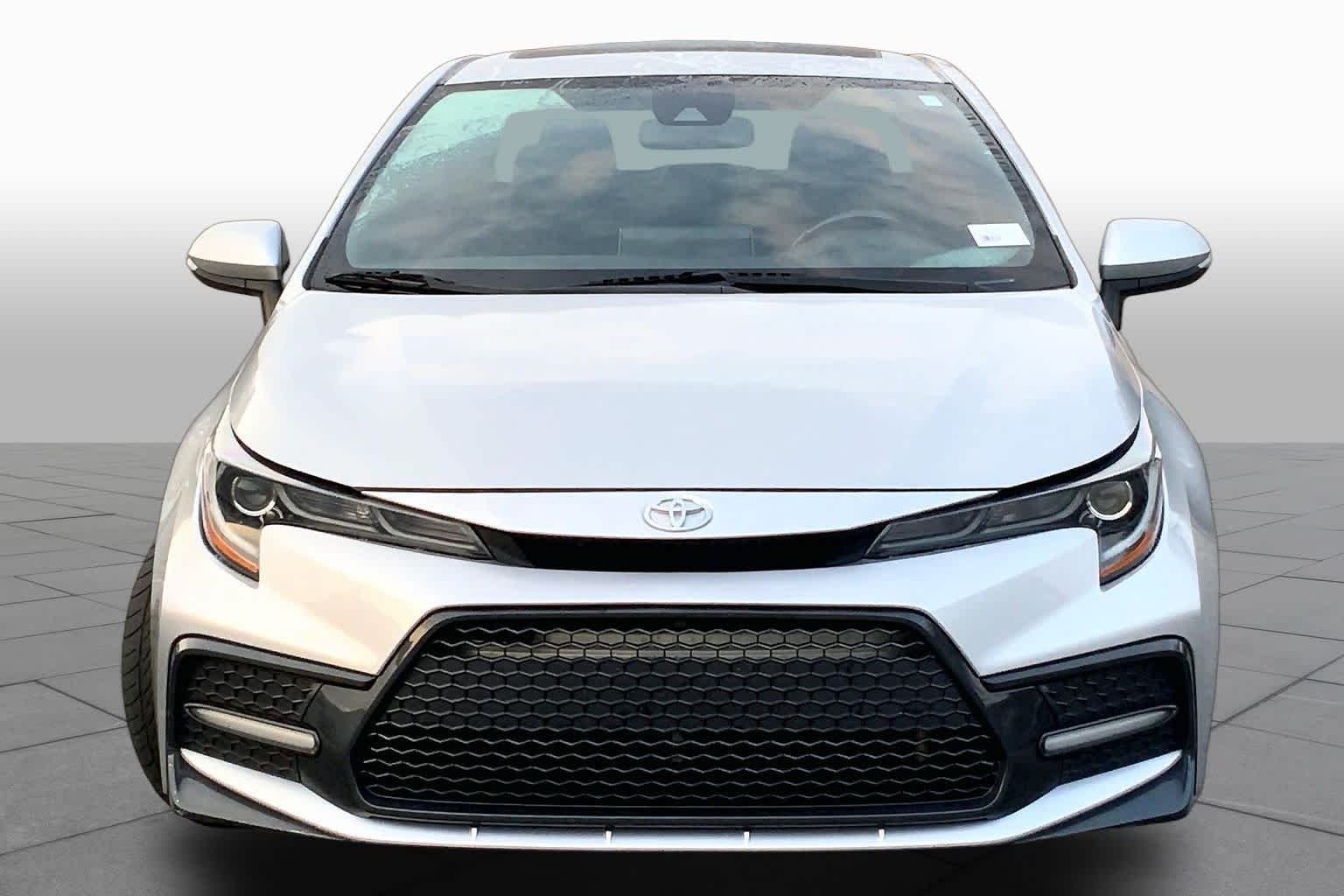Used 2022 Classic Silver Metallic Toyota XSE image 4