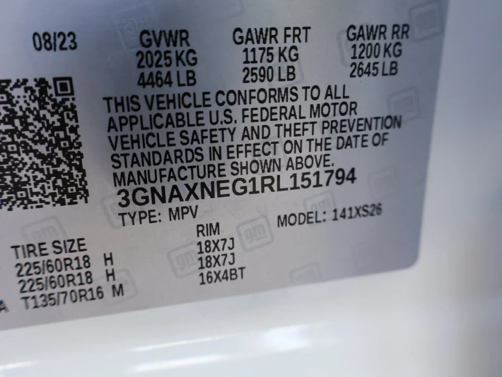 Used 2024 White Chevrolet Premier image 40