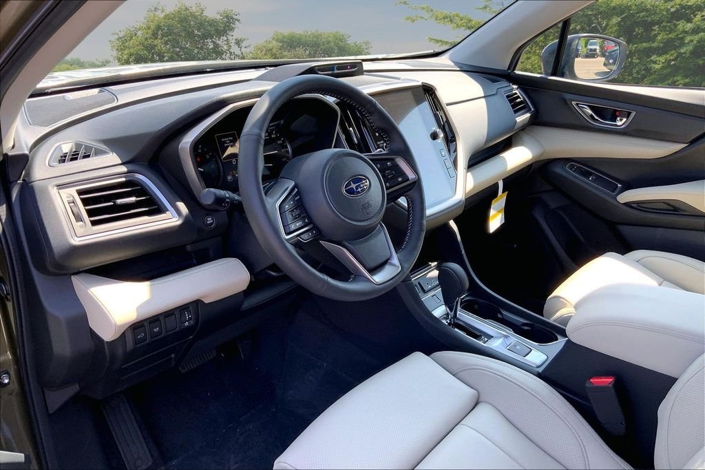 New 2026 AUTUMN GREEN METALLIC Subaru Limited 7-Passenger image 7