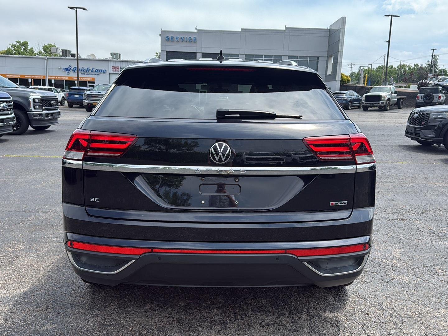 Used 2022 Deep Black Pearl Volkswagen 2.0T SE w/Technology image 19