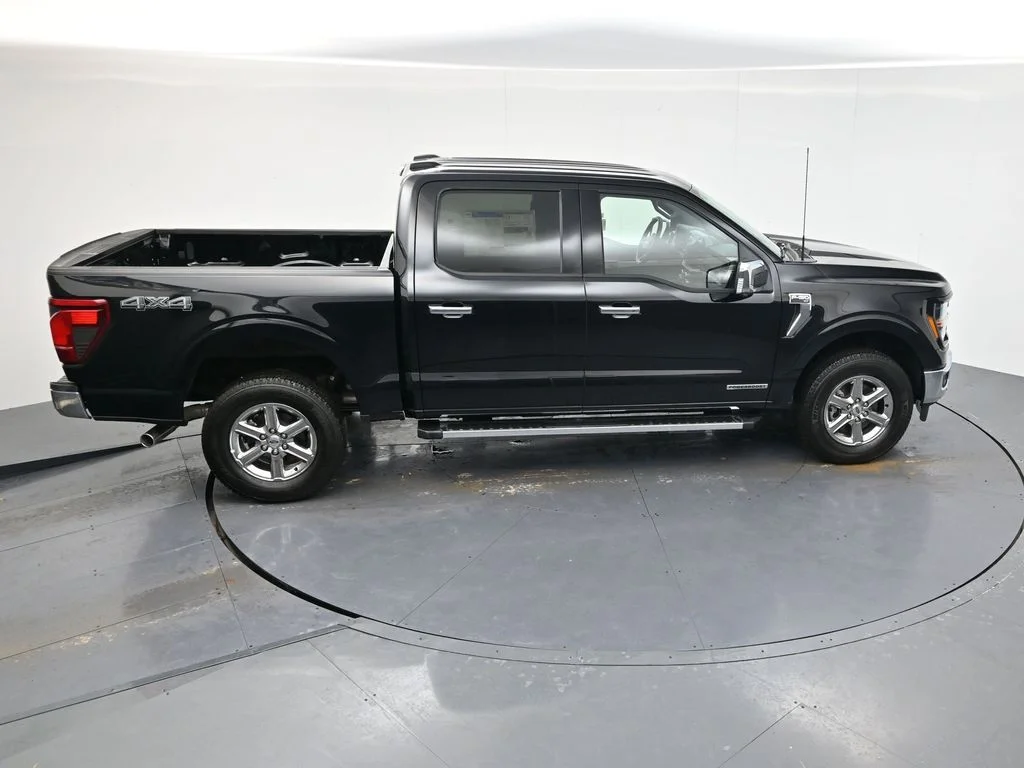 2025 Ford F-150 XLT - Photo 35