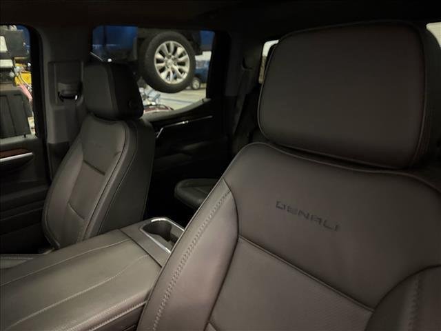 Used 2025 Onyx Black GMC Denali image 10