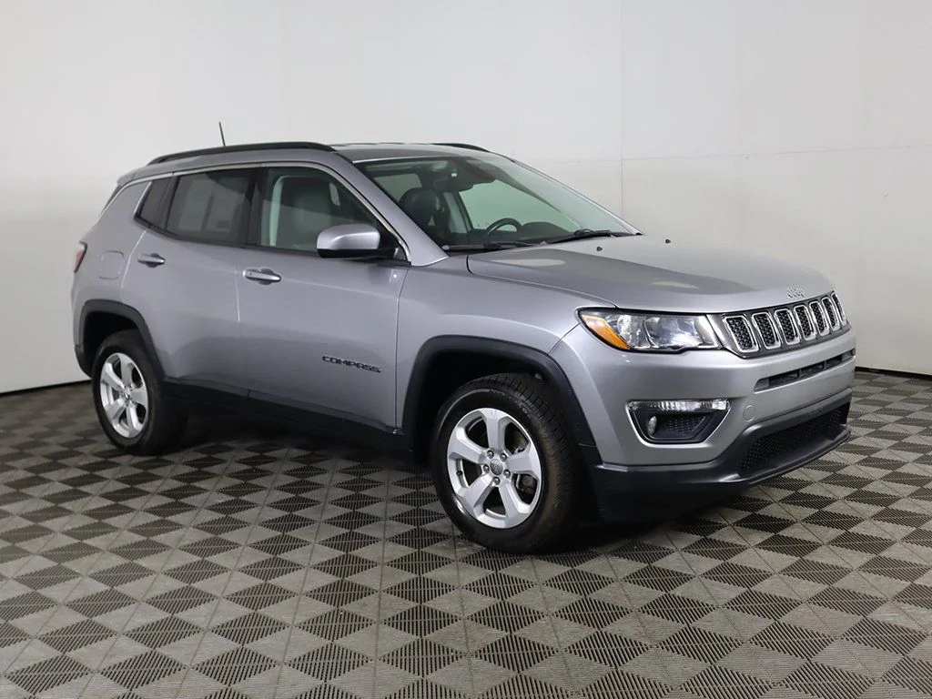 Used 2018 Jeep Compass Latitude with VIN 3C4NJDBB4JT235031 for sale in Parma, OH