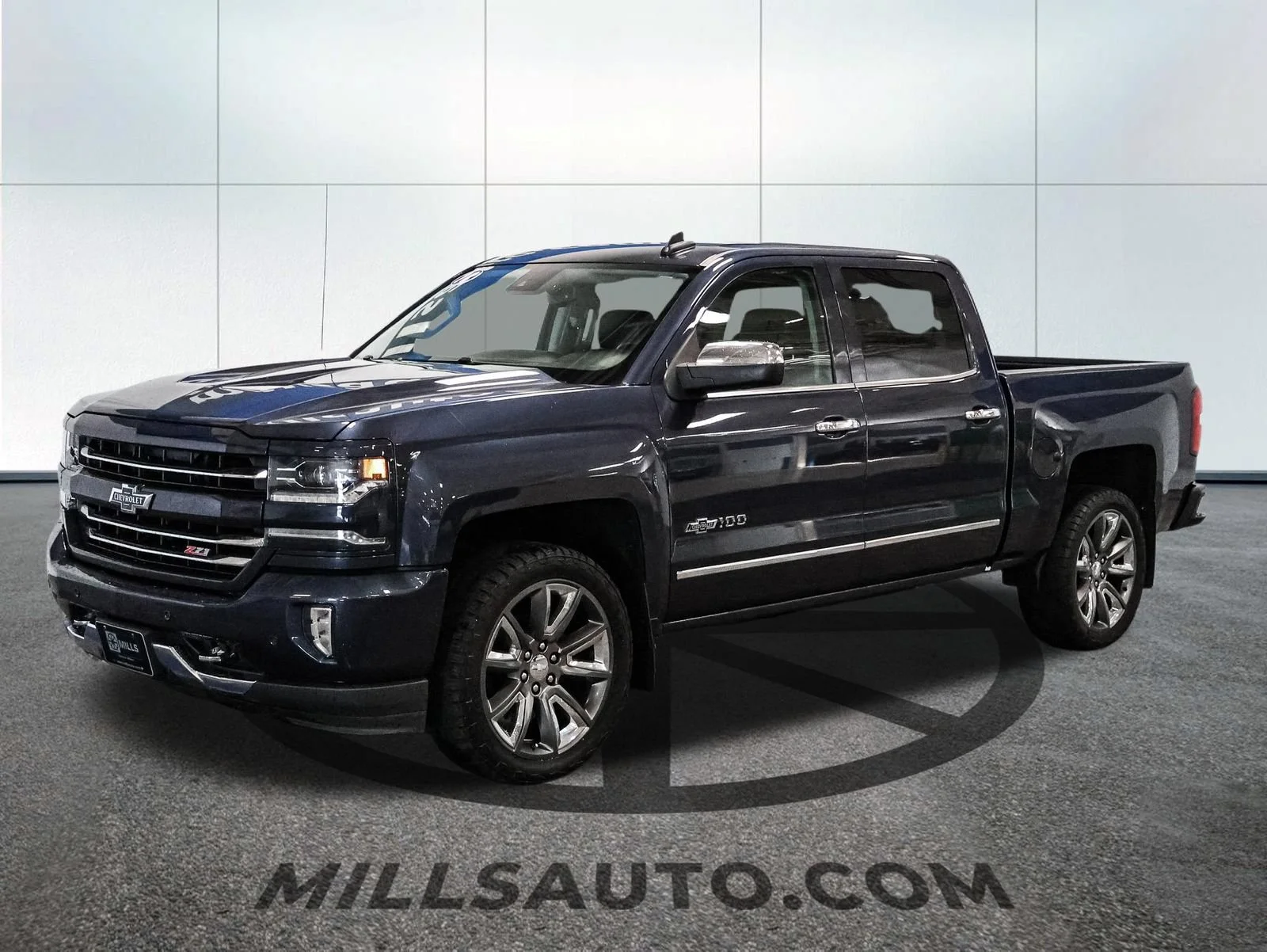 Used 2018 Chevrolet Silverado 1500 LTZ Z71 with VIN 3GCUKSEC4JG350562 for sale in Baxter, Minnesota