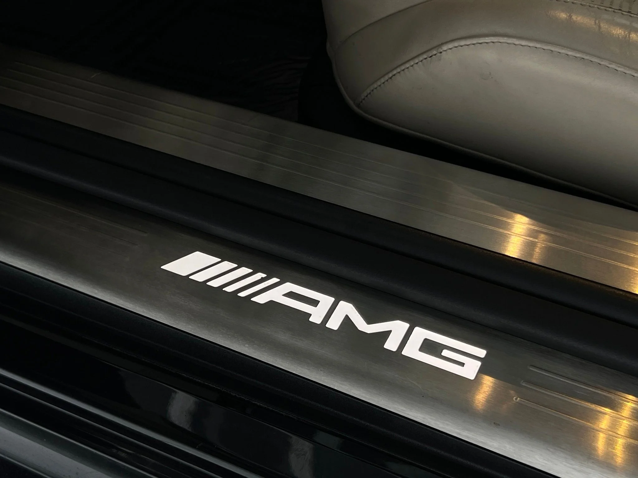 Used 2018  Mercedes-Benz SL 63 AMG® image 23