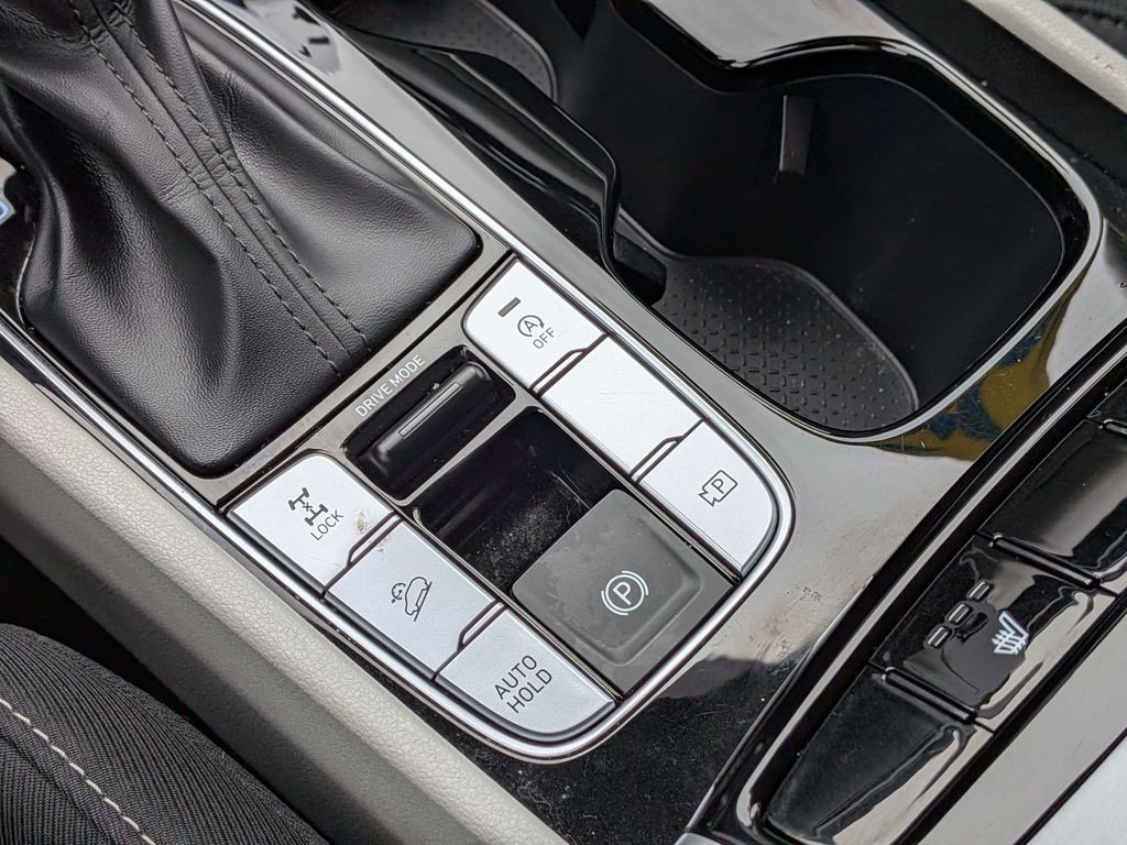 Certified Used 2024 Silver Hyundai SEL image 22