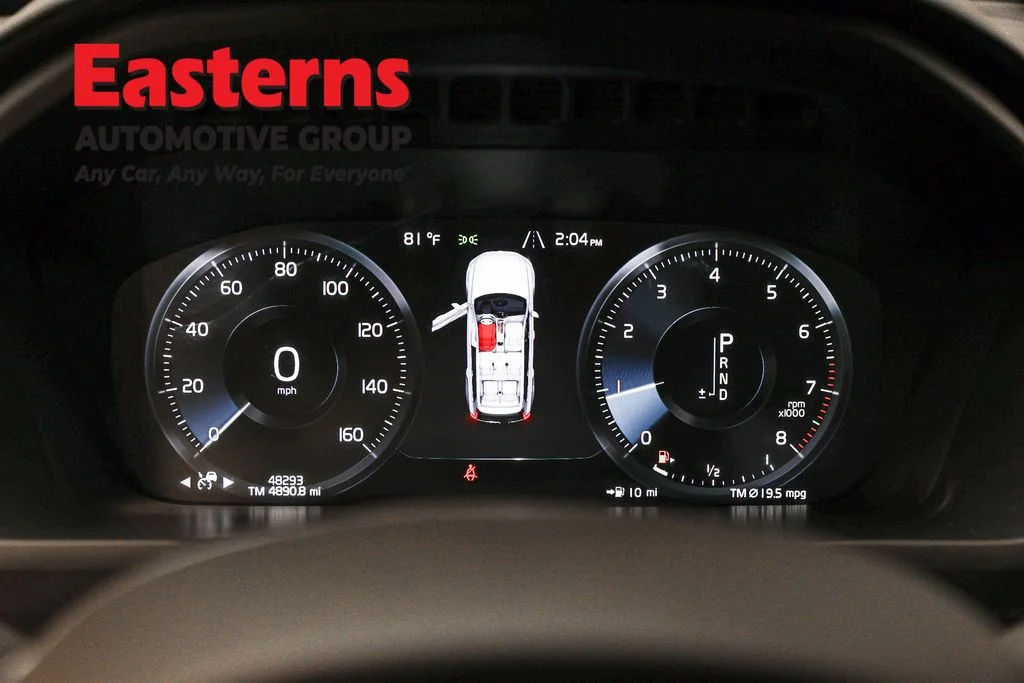 Used 2022 Black Volvo T6 Inscription image 17