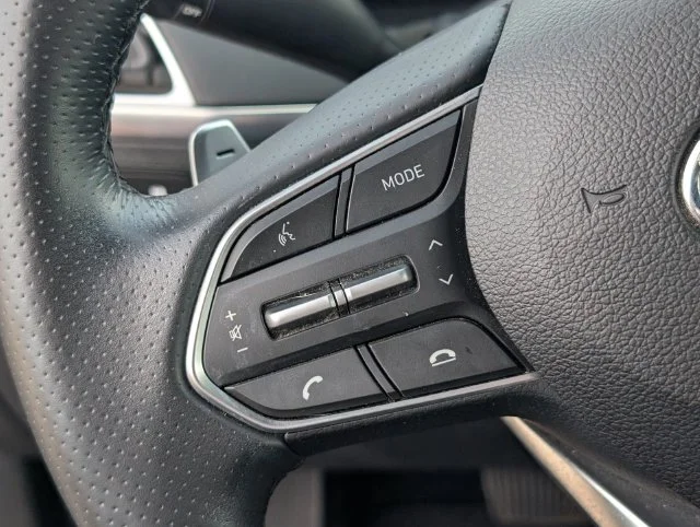 Used 2020 Black Hyundai Limited image 17