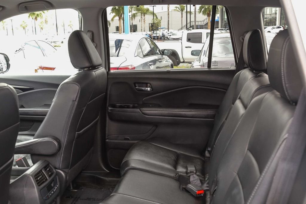Used 2017 White Diamond Pearl Honda Touring image 19