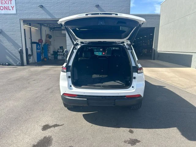 Used 2024 White Jeep Altitude X image 25
