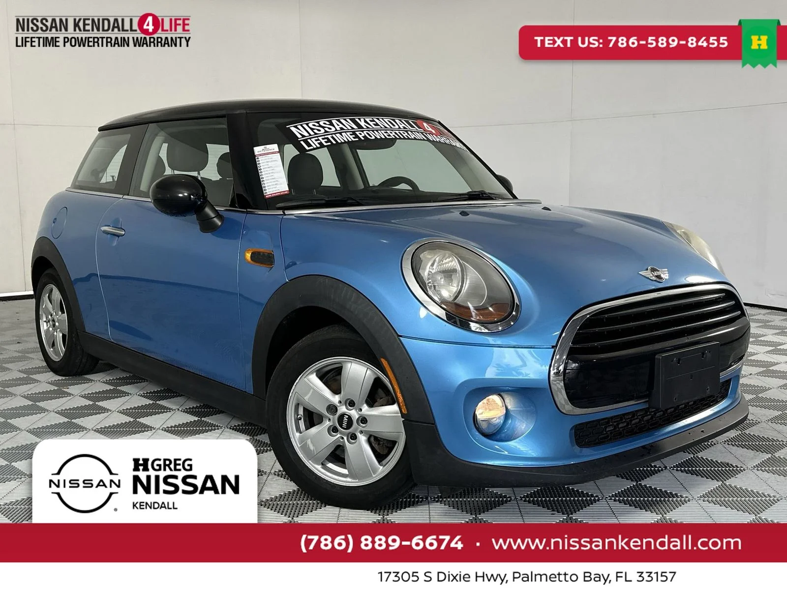 2017 MINI Cooper -'s photo
