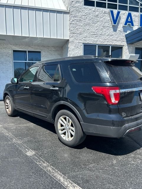 2017 Ford Explorer Base FWD's photo