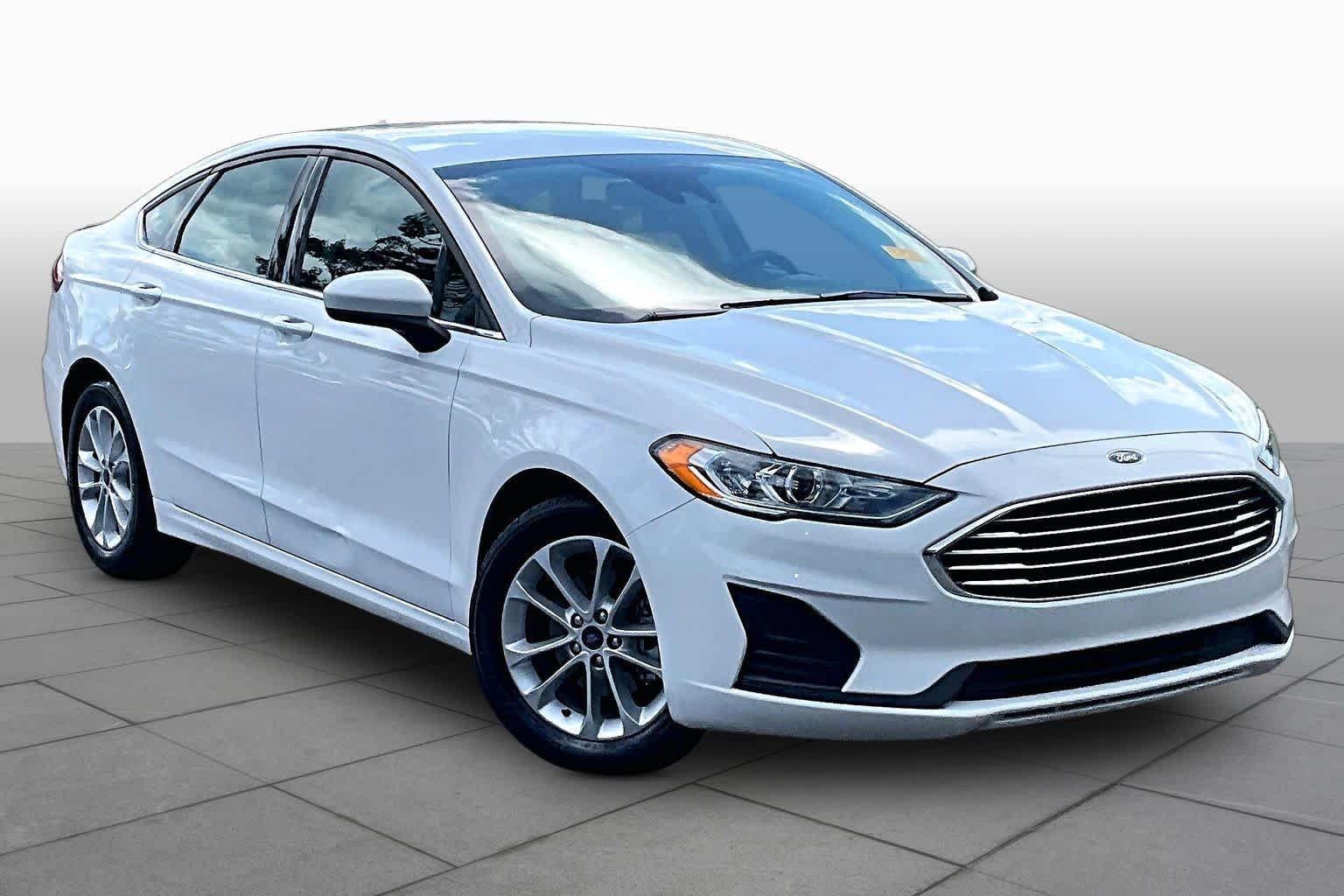Used 2020 Oxford White Ford SE image 3