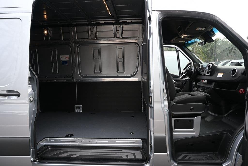 Used 2026 high-tech silver metallic Mercedes-Benz 2500 High Roof I4 Diesel HO 170" AWD image 23