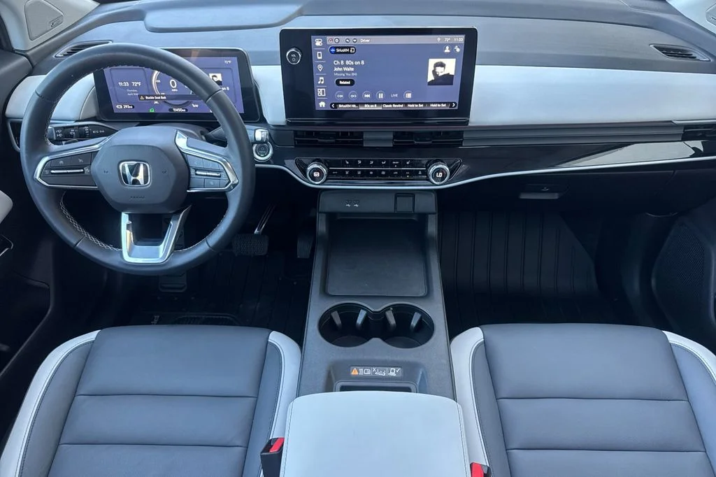 Used 2024  Honda Touring image 15