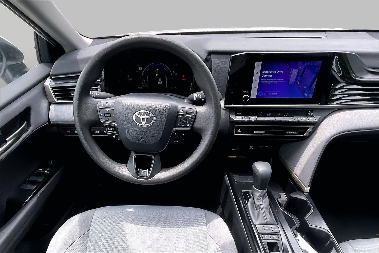 Used 2025 Ice Cap Toyota LE image 6